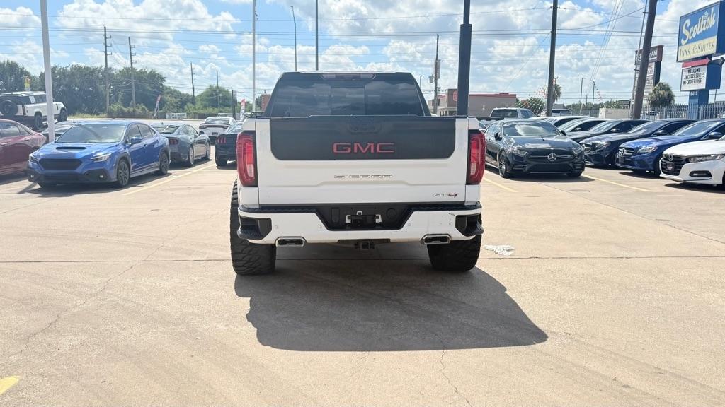 GMC Sierra 1500 AT4 Crew Cab 4WD 2024