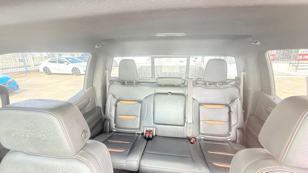 GMC Sierra 1500 AT4 Crew Cab 4WD 2024