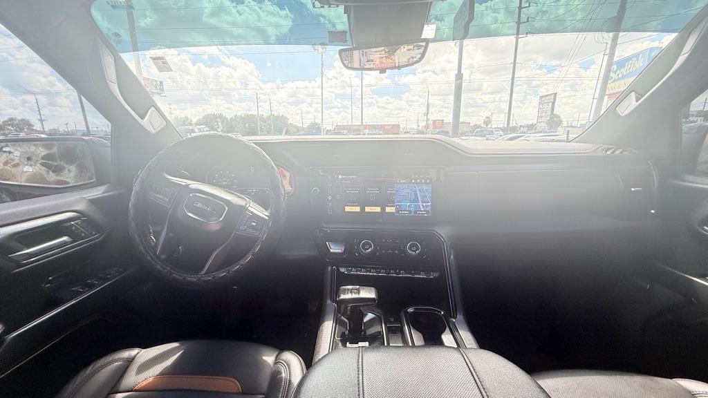 GMC Sierra 1500 AT4 Crew Cab 4WD 2024
