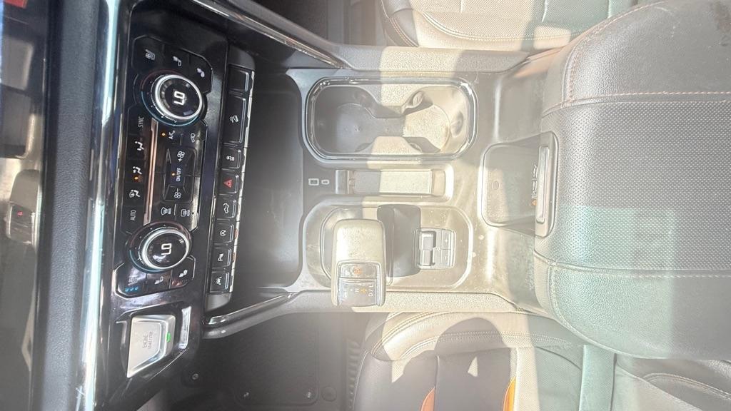 GMC Sierra 1500 AT4 Crew Cab 4WD 2024