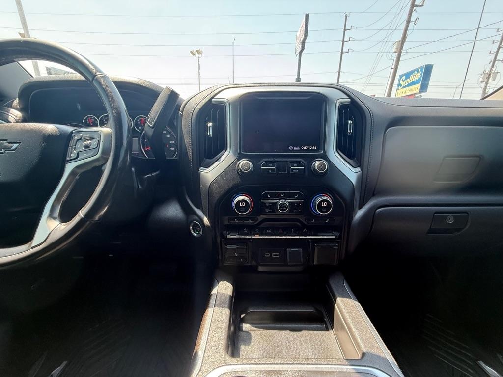 Chevrolet Silverado 1500 4WD Crew Cab 147" RST 2020