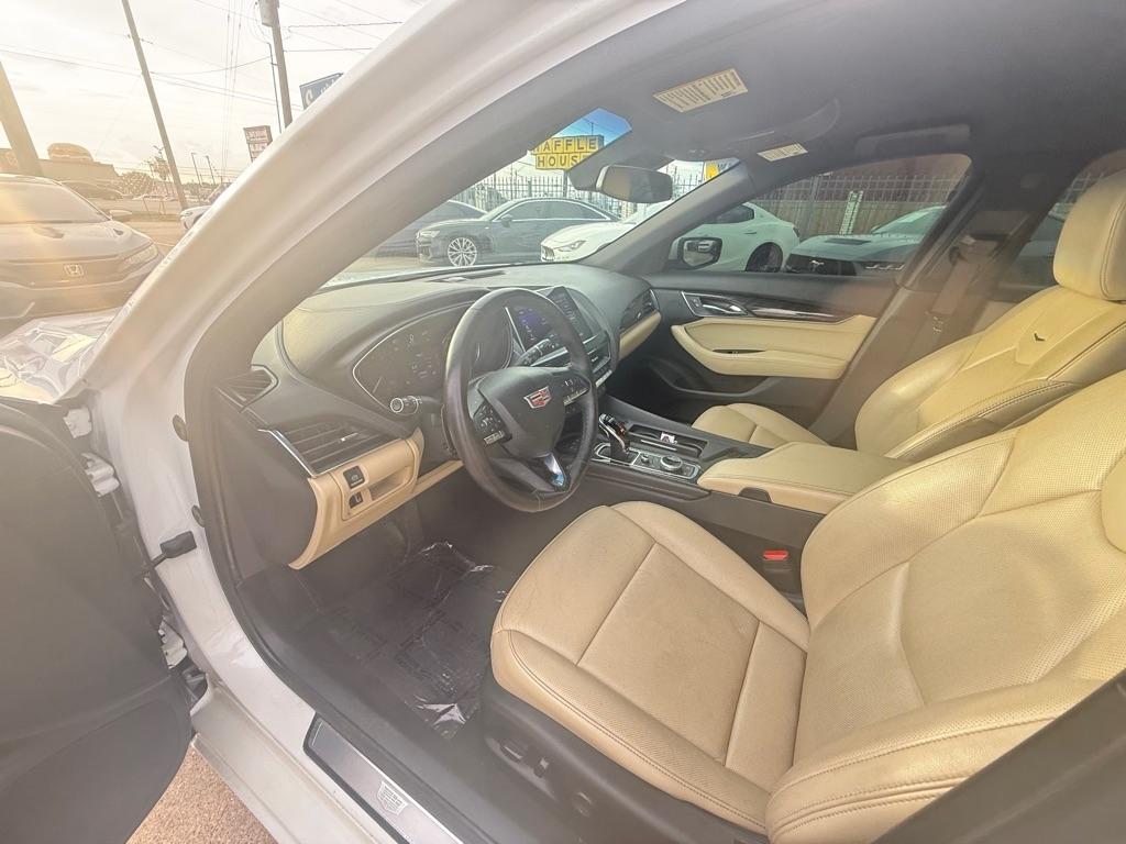 Cadillac CT5 4dr Sdn Premium Luxury 2022