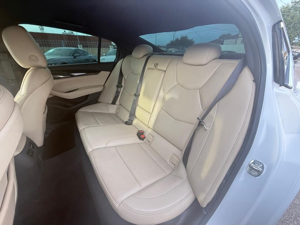 Cadillac CT5 4dr Sdn Premium Luxury 2022