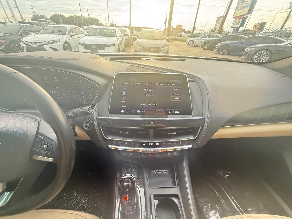 Cadillac CT5 4dr Sdn Premium Luxury 2022