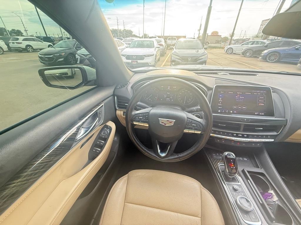 Cadillac CT5 4dr Sdn Premium Luxury 2022