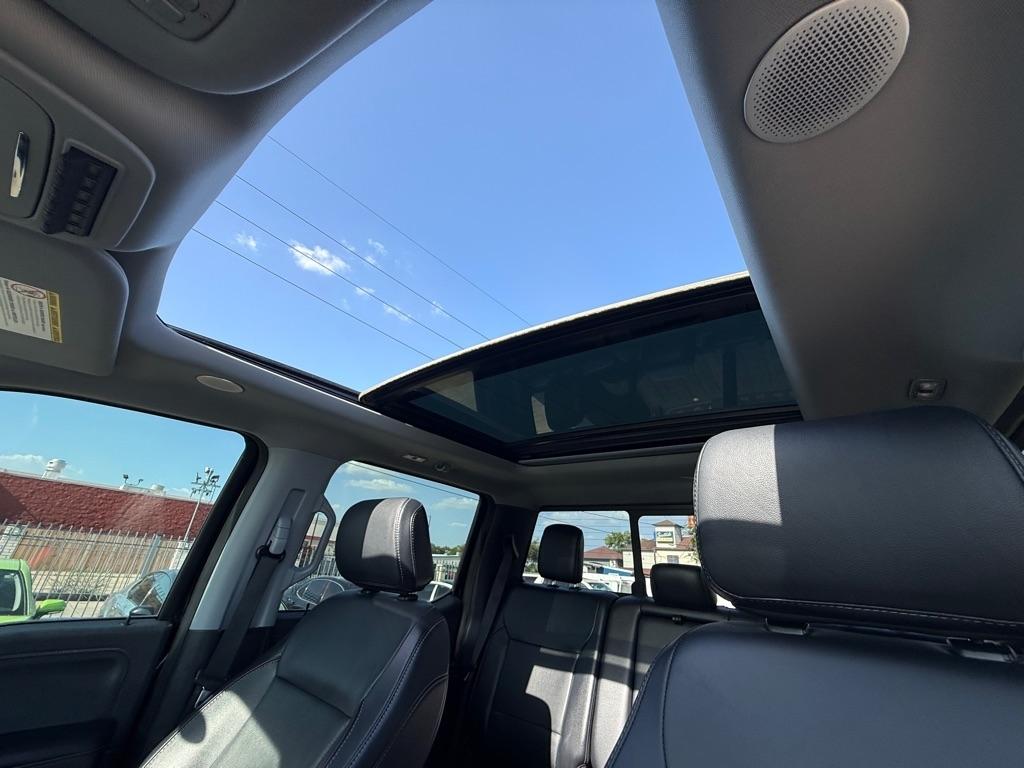 Ford F-250 SD Lariat Crew Cab 4WD 2024