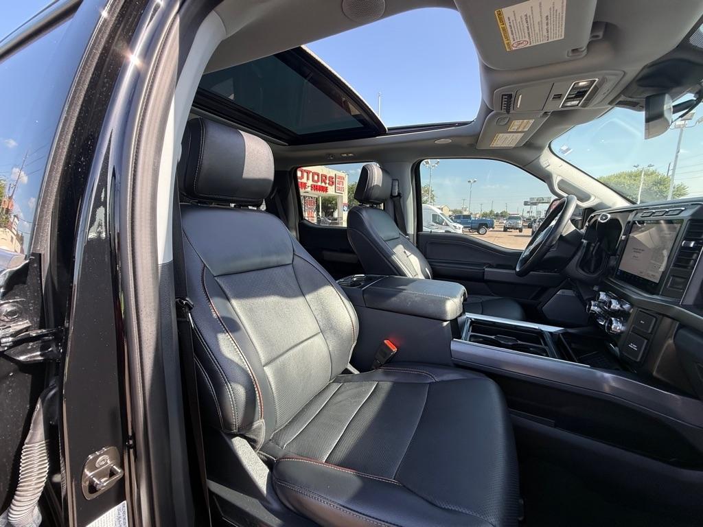 Ford F-250 SD Lariat Crew Cab 4WD 2024