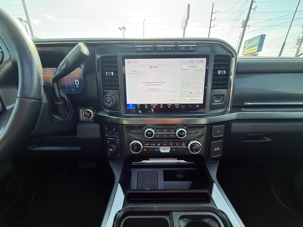 Ford F-250 SD Lariat Crew Cab 4WD 2024