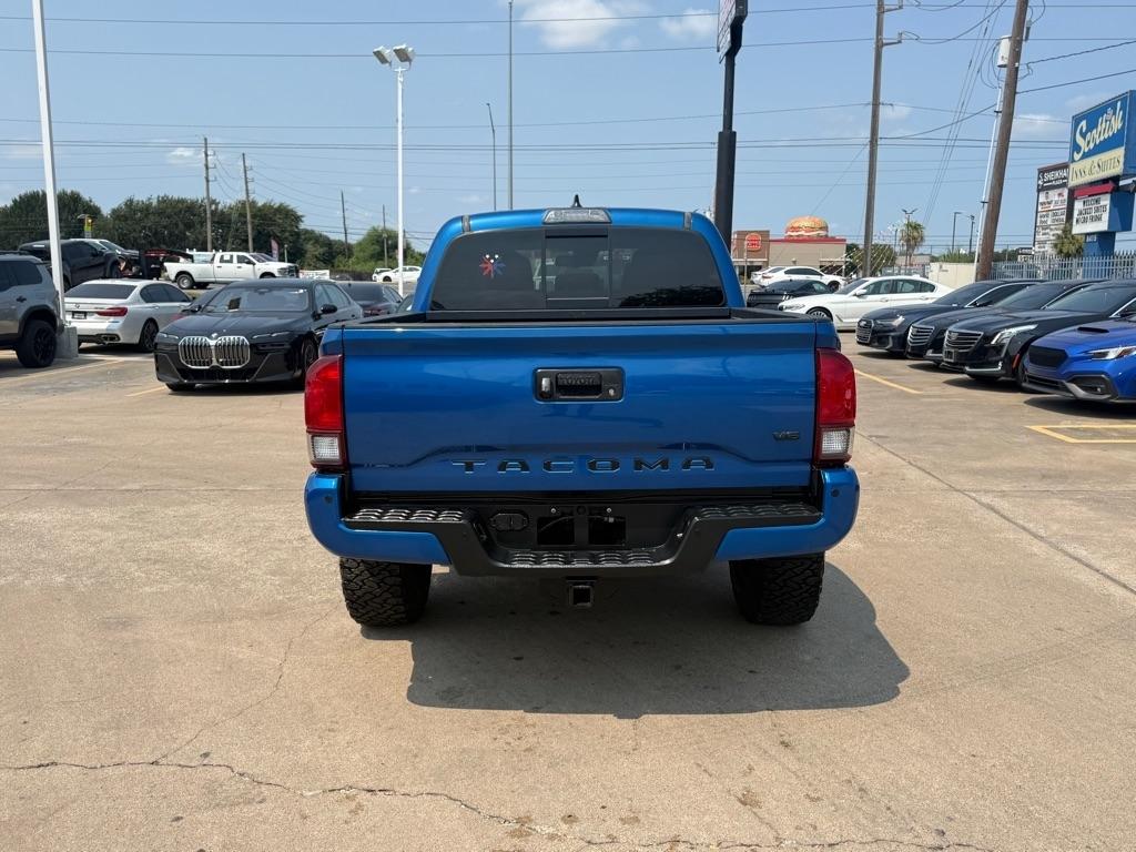 Toyota Tacoma TRD Off Road Double Cab 5' Bed V6 4x4 MT (Natl) 2018