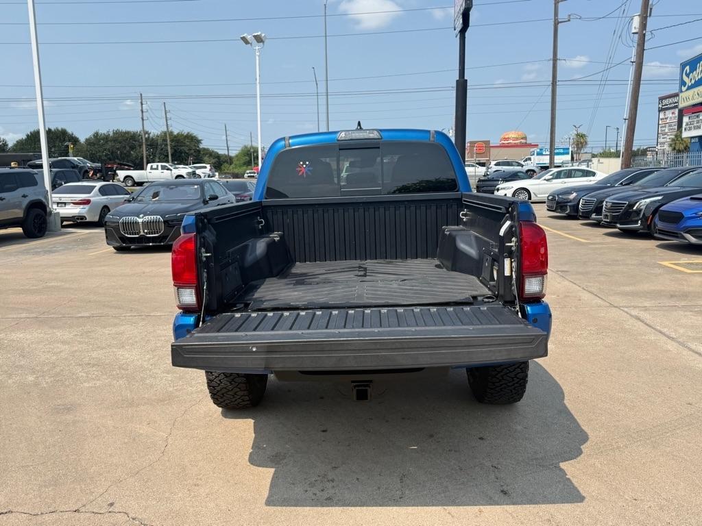 Toyota Tacoma TRD Off Road Double Cab 5' Bed V6 4x4 MT (Natl) 2018