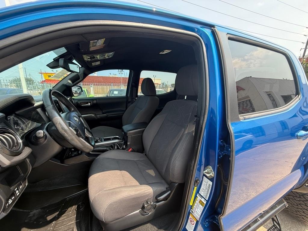 Toyota Tacoma TRD Off Road Double Cab 5' Bed V6 4x4 MT (Natl) 2018