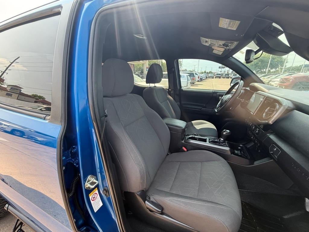 Toyota Tacoma TRD Off Road Double Cab 5' Bed V6 4x4 MT (Natl) 2018