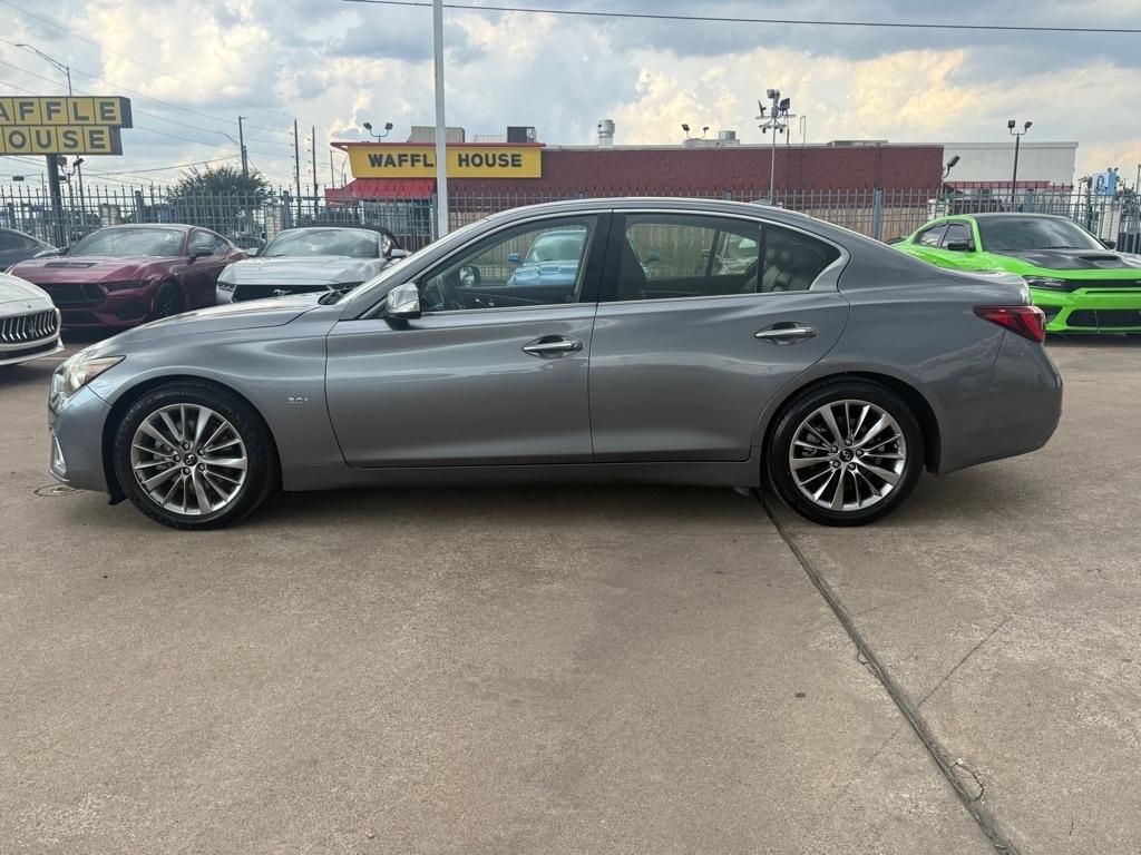Infiniti Q50 3.0t LUXE RWD 2019