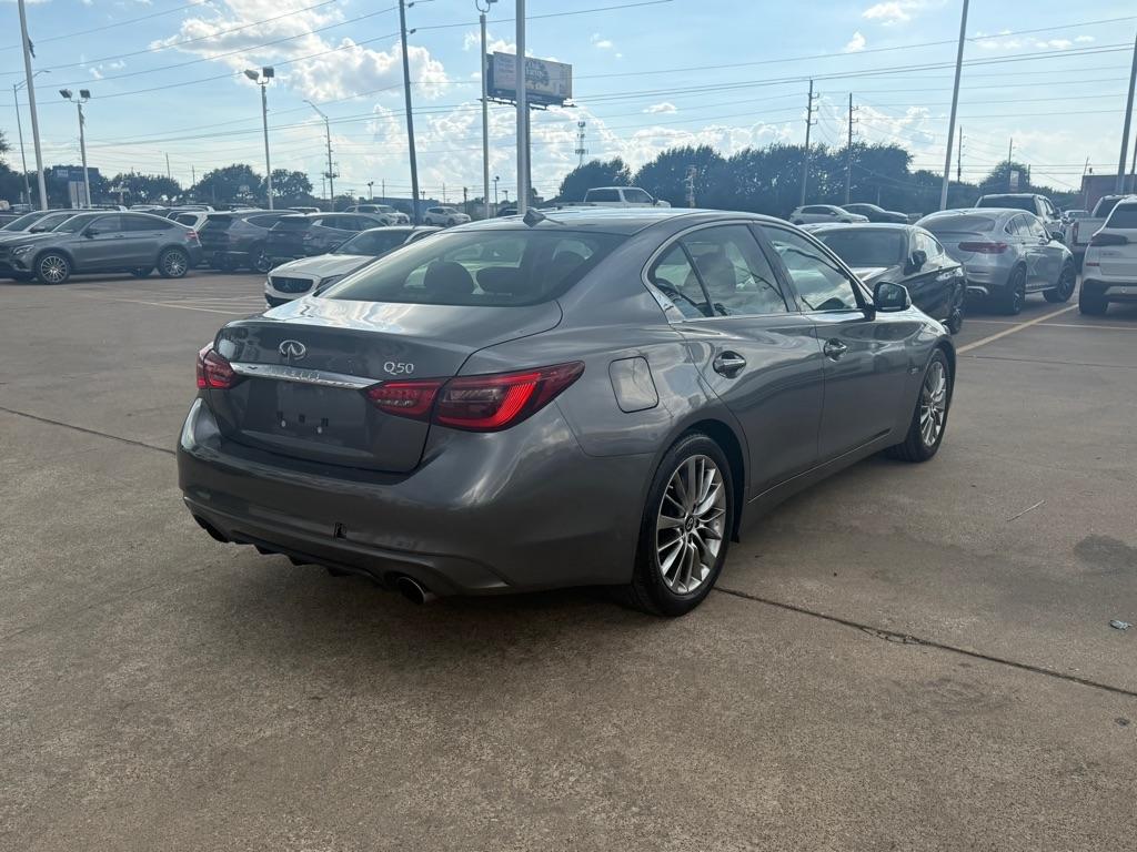 Infiniti Q50 3.0t LUXE RWD 2019