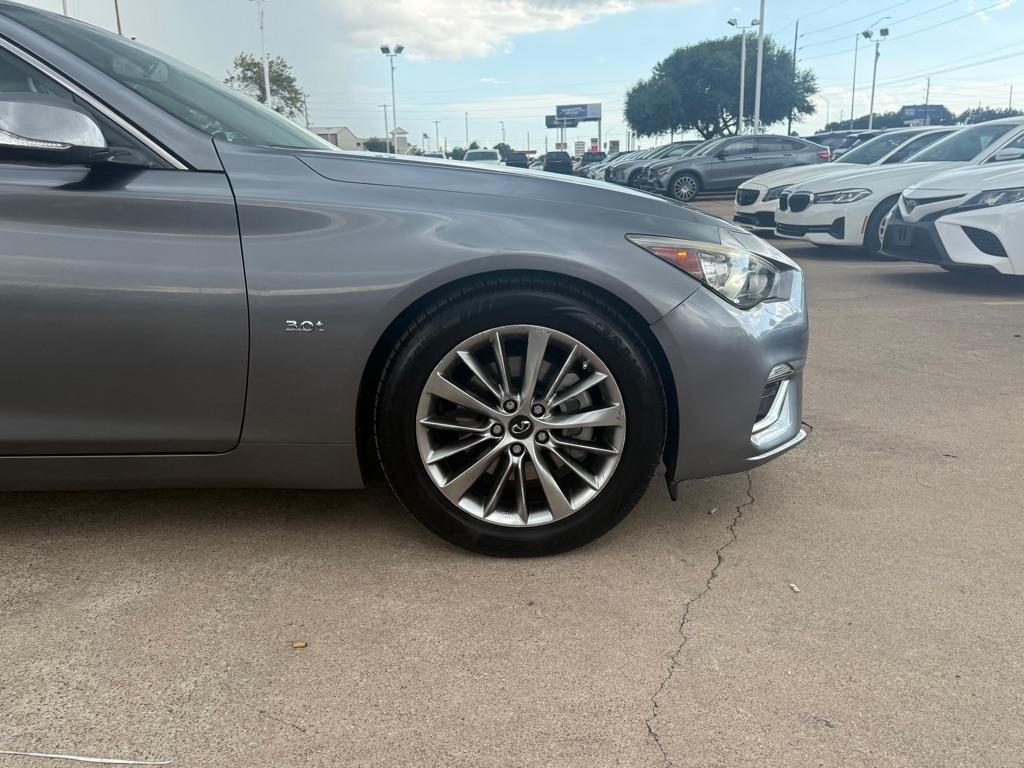 Infiniti Q50 3.0t LUXE RWD 2019