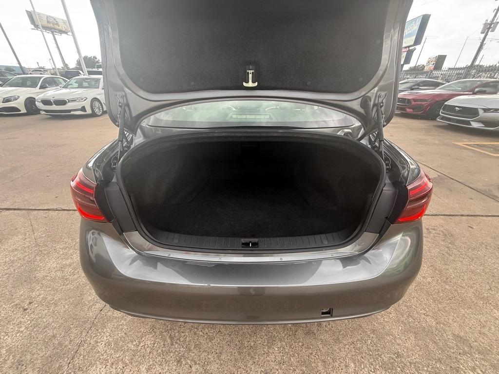 Infiniti Q50 3.0t LUXE RWD 2019