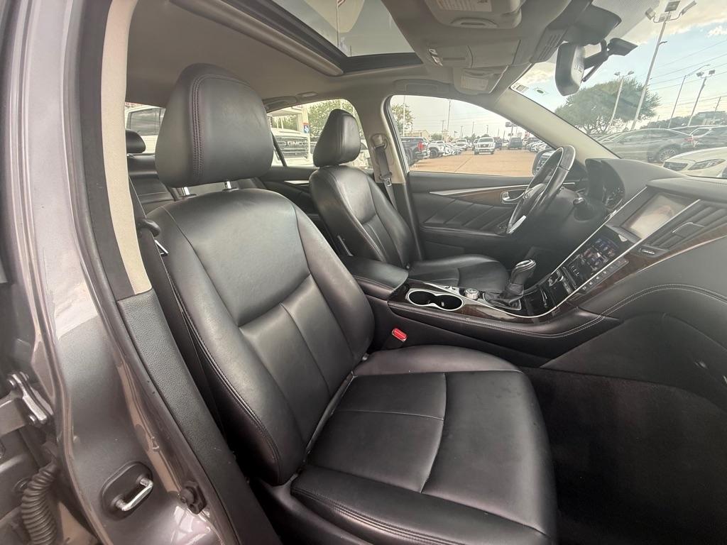 Infiniti Q50 3.0t LUXE RWD 2019