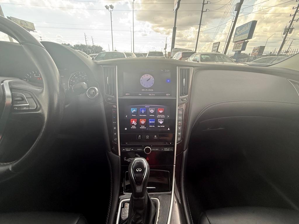 Infiniti Q50 3.0t LUXE RWD 2019