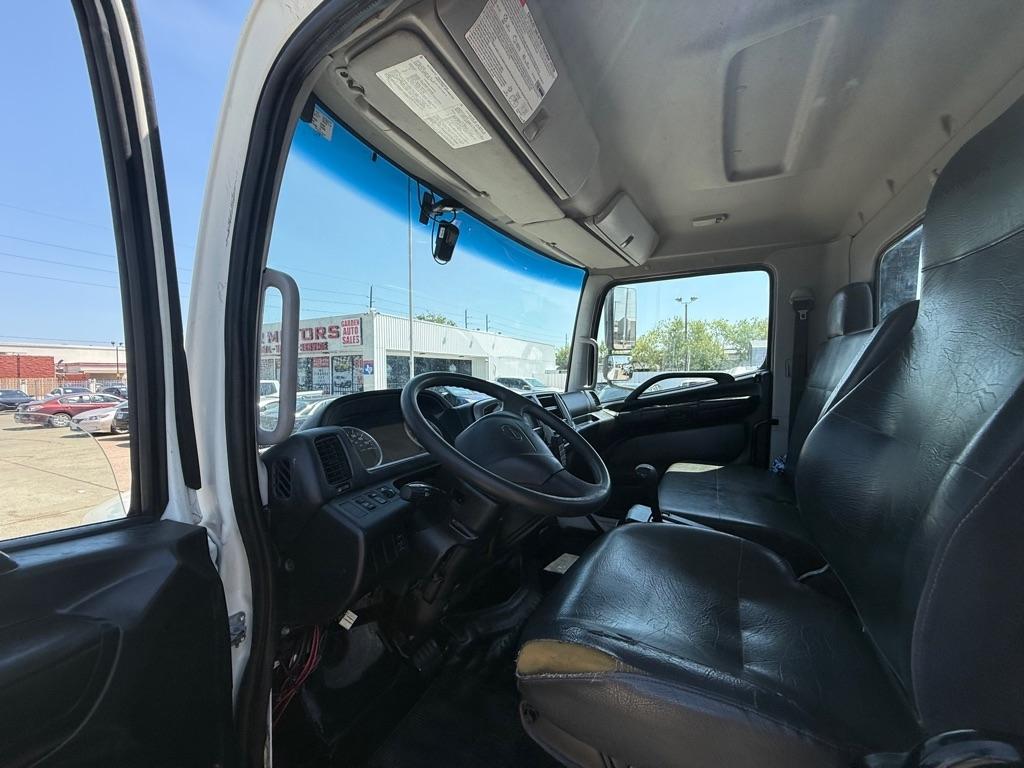 Hino Conventional Cab  2014
