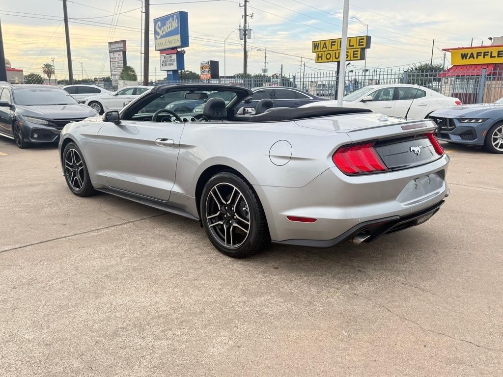Ford Mustang EcoBoost Convertible 2020