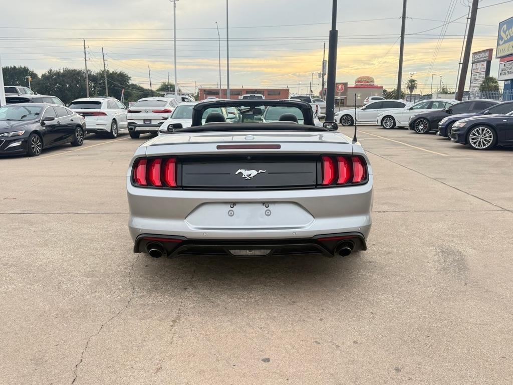 Ford Mustang EcoBoost Convertible 2020