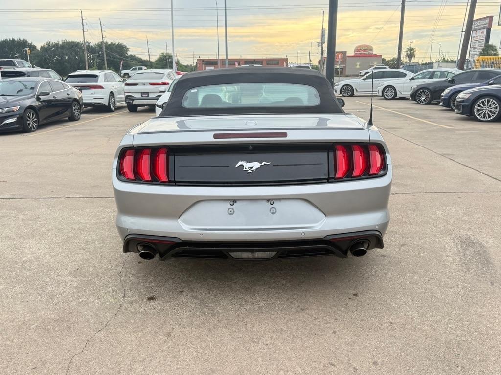 Ford Mustang EcoBoost Convertible 2020