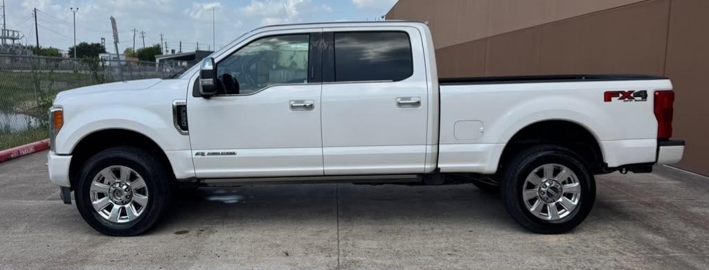 Ford F-250 SD Lariat Crew Cab 4WD 2019