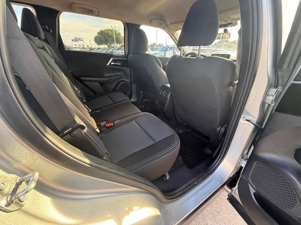 Mitsubishi Outlander ES FWD 2024