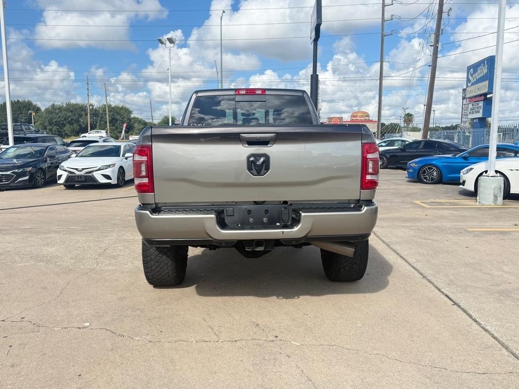 RAM 2500 Big Horn 4x4 Crew Cab 6'4" Box 2020