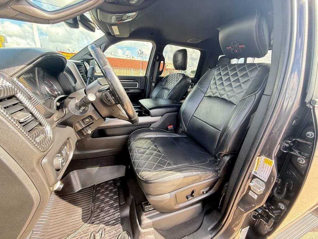 RAM 2500 Big Horn 4x4 Crew Cab 6'4" Box 2020