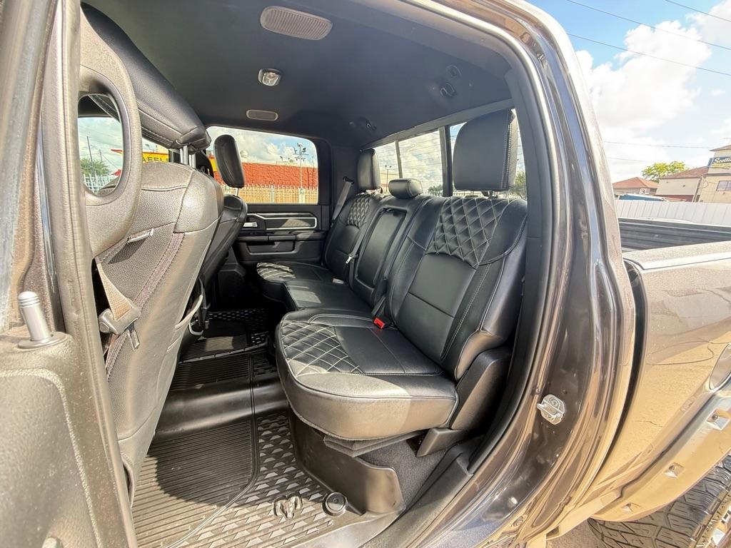 RAM 2500 Big Horn 4x4 Crew Cab 6'4" Box 2020