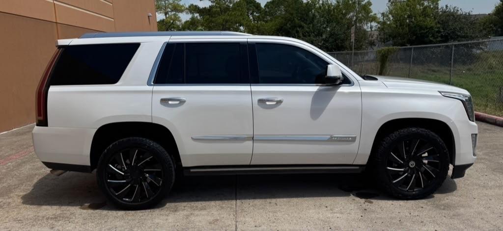 Cadillac Escalade 4WD 4dr Premium Collection 2016