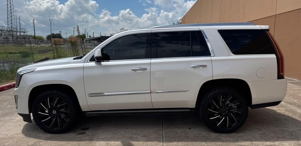 Cadillac Escalade 4WD 4dr Premium Collection 2016