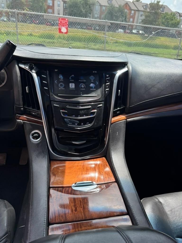 Cadillac Escalade 4WD 4dr Premium Collection 2016