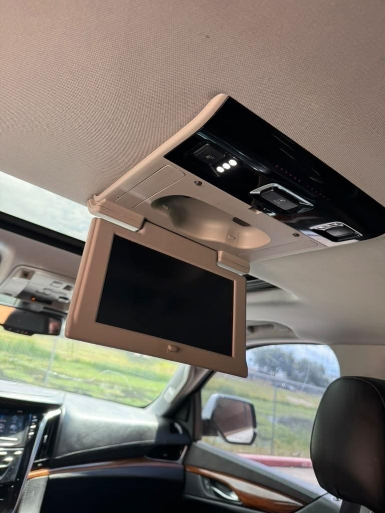 Cadillac Escalade 4WD 4dr Premium Collection 2016