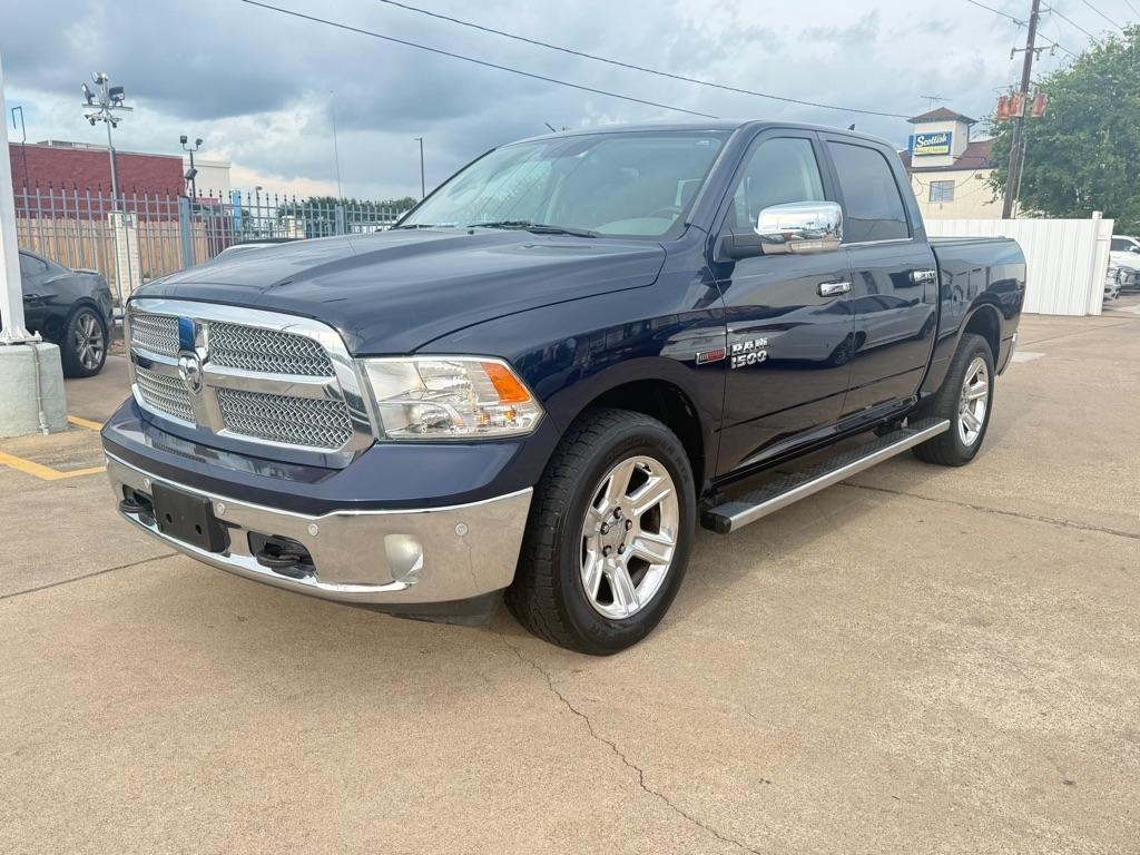 RAM 1500 SLT Crew Cab SWB 4WD 2017