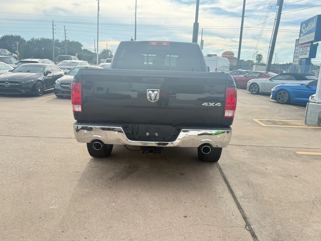 RAM 1500 SLT Crew Cab SWB 4WD 2017