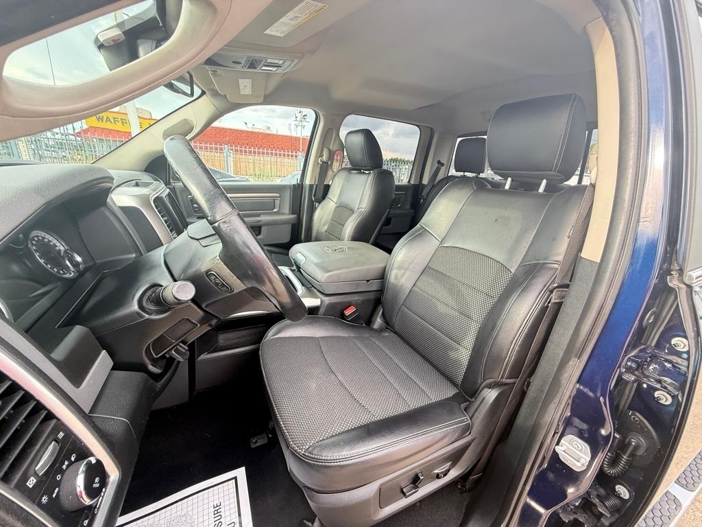 RAM 1500 SLT Crew Cab SWB 4WD 2017