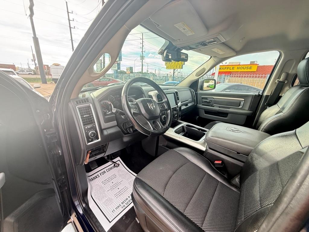 RAM 1500 SLT Crew Cab SWB 4WD 2017