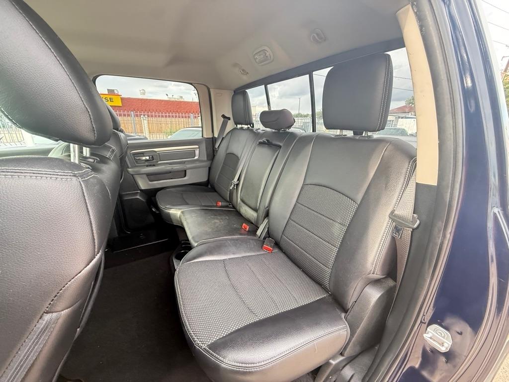 RAM 1500 SLT Crew Cab SWB 4WD 2017