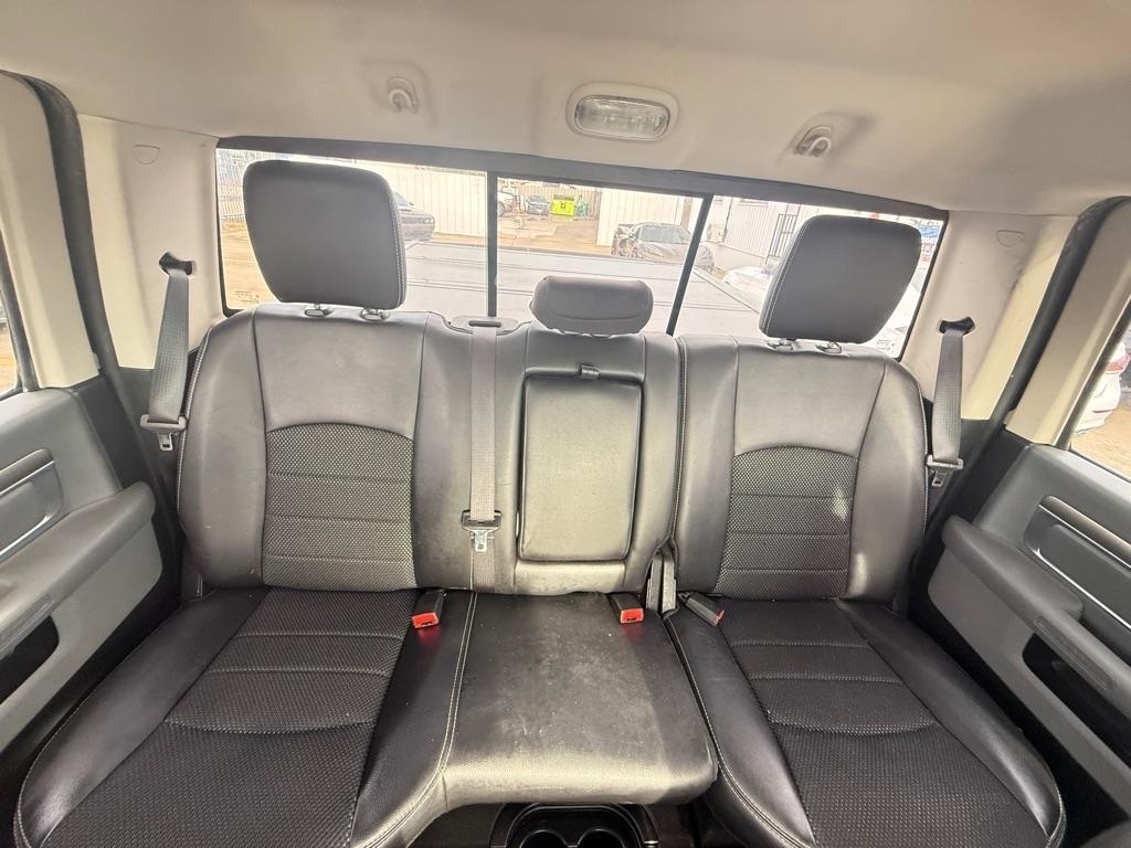 RAM 1500 SLT Crew Cab SWB 4WD 2017