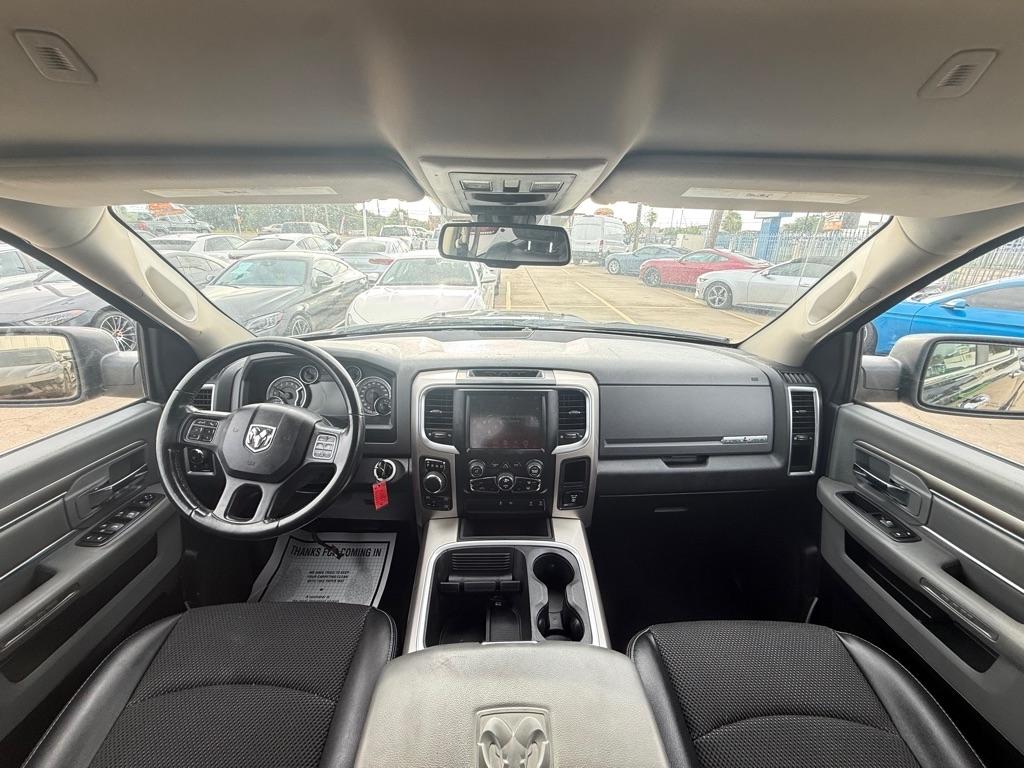 RAM 1500 SLT Crew Cab SWB 4WD 2017
