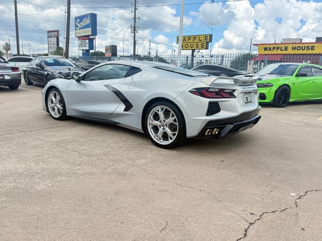 Chevrolet Corvette 2dr Stingray Cpe w/2LT 2021