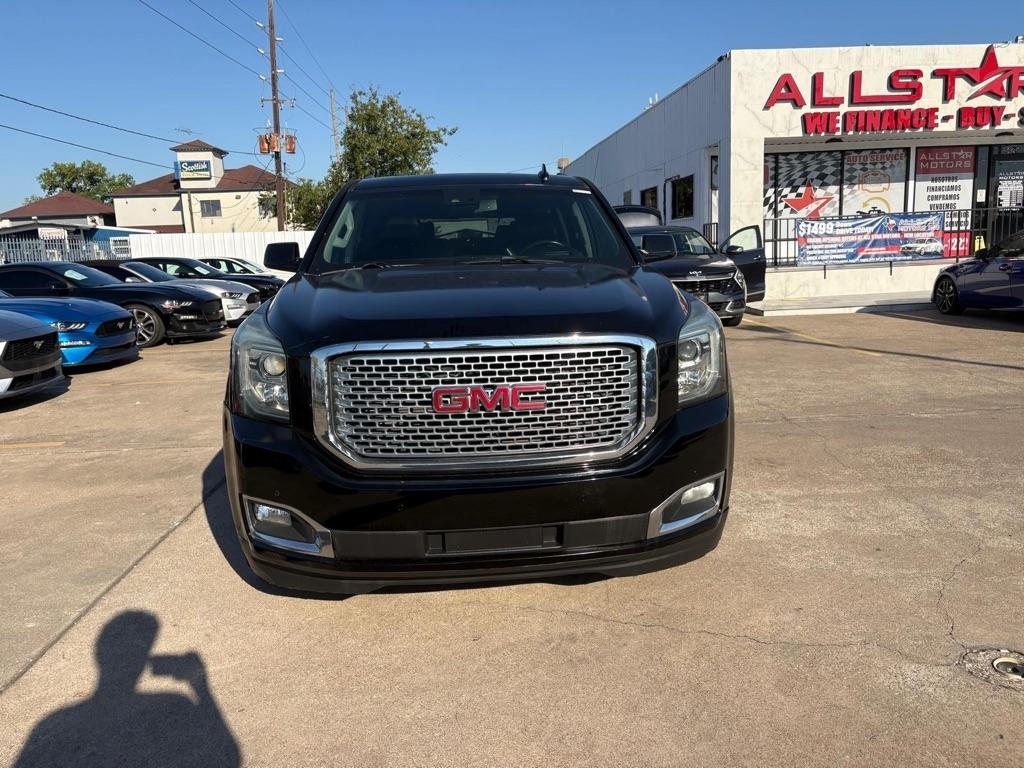 GMC Yukon XL Denali 4WD 2017