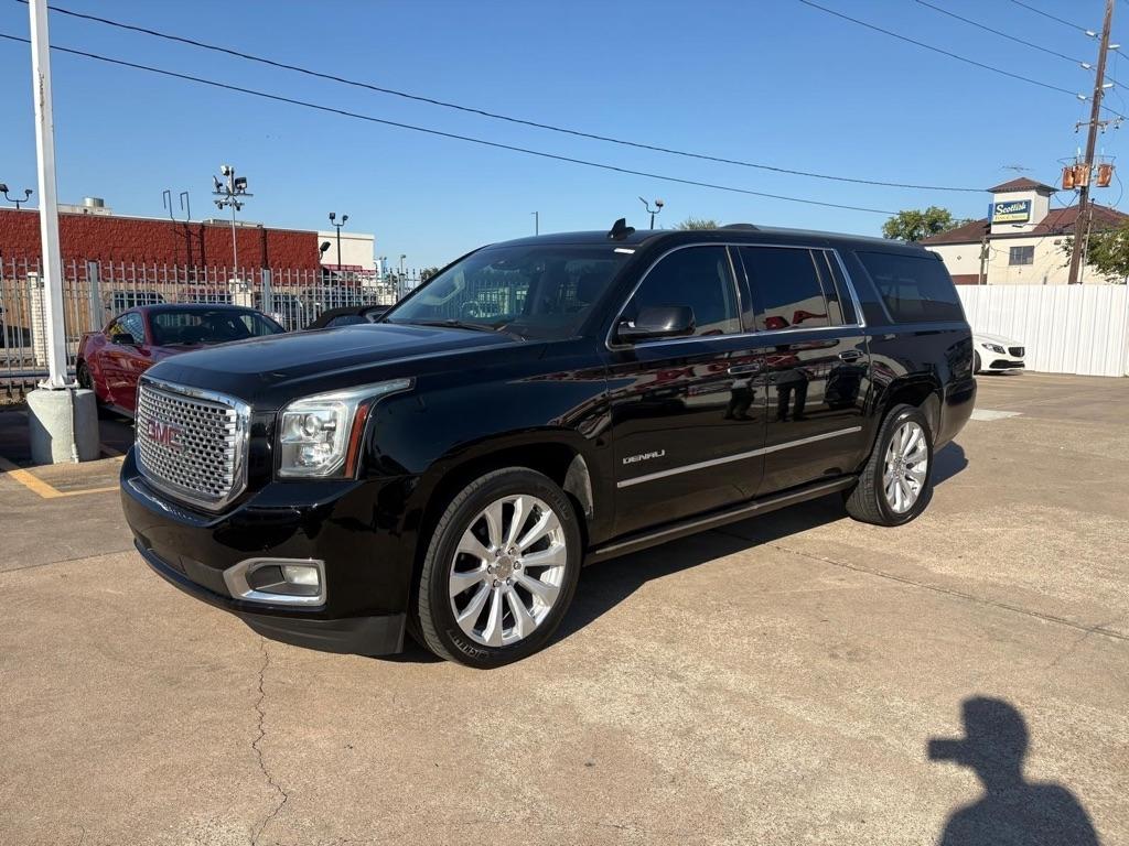 GMC Yukon XL Denali 4WD 2017