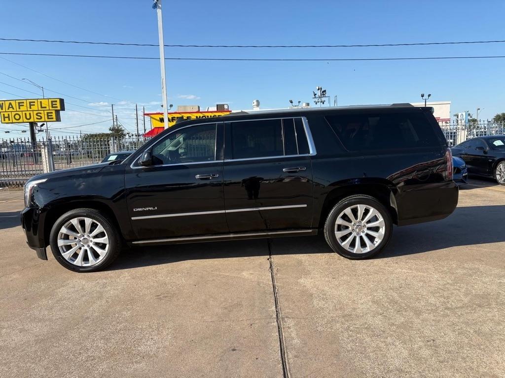 GMC Yukon XL Denali 4WD 2017