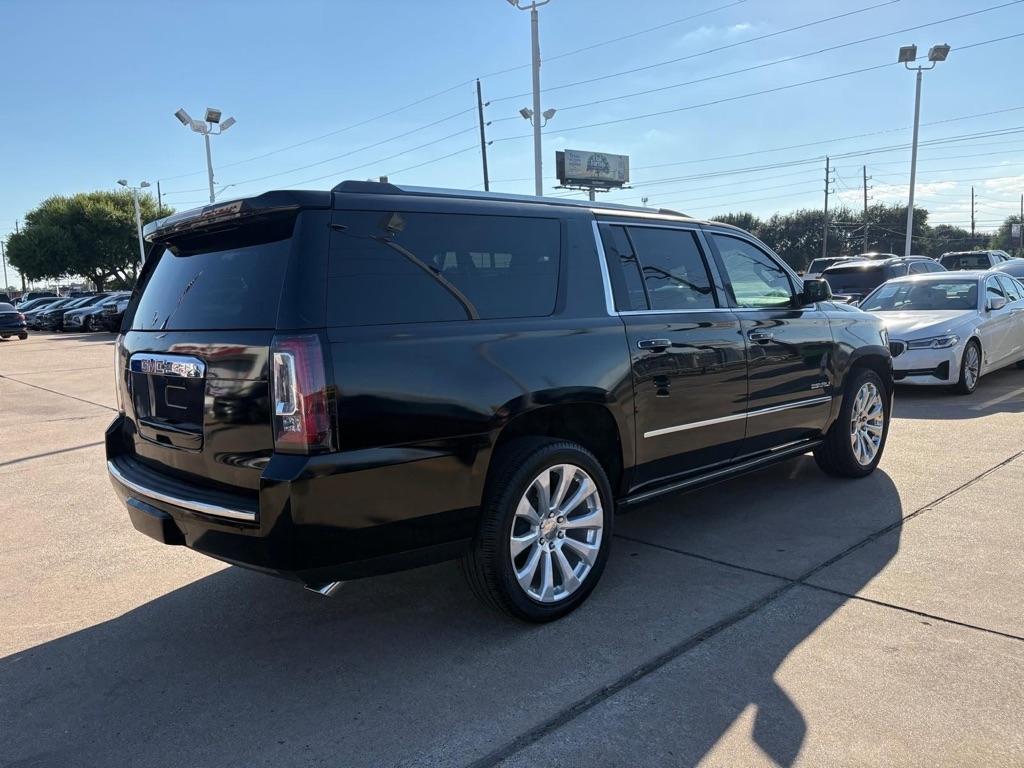 GMC Yukon XL Denali 4WD 2017