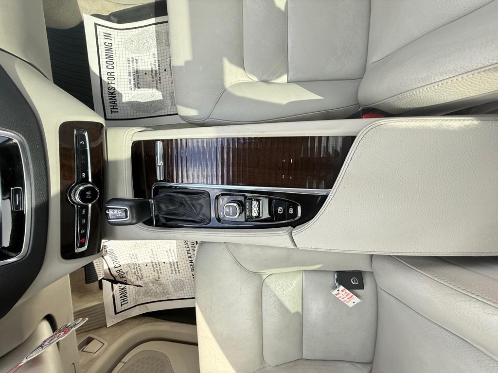 Volvo XC90 T6 Momentum AWD 2016