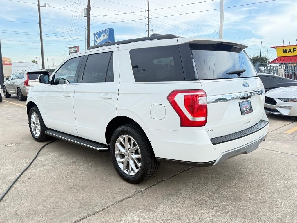 Ford Expedition XLT 4x2 2021