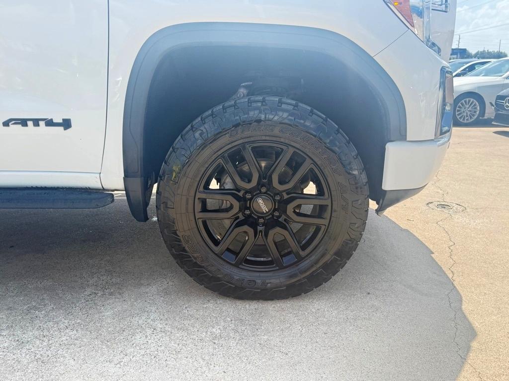GMC Sierra 1500 Limited 4WD Crew Cab 147" AT4 2022